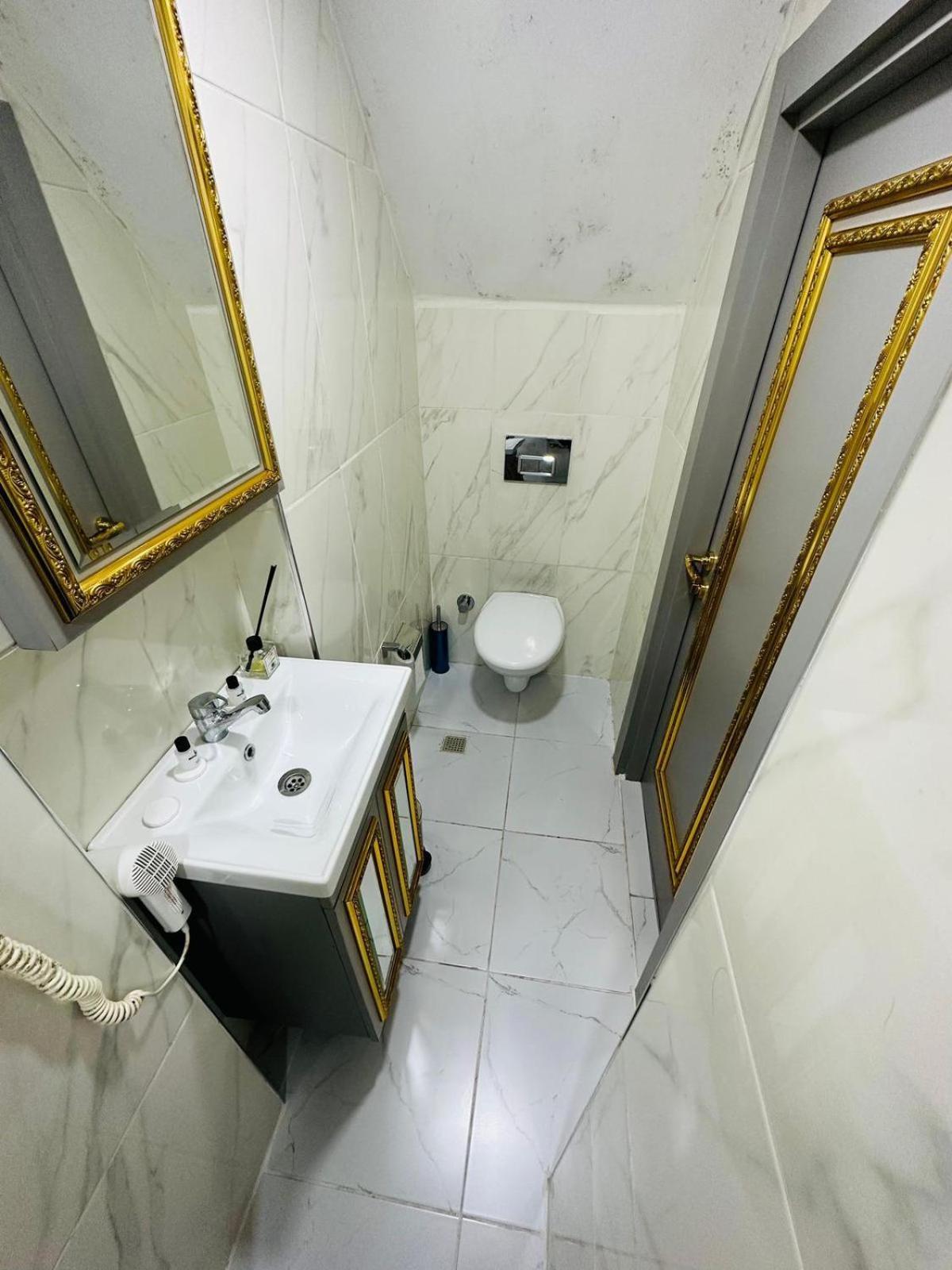 Taksim Maria Suit Hotel Истанбул Екстериор снимка