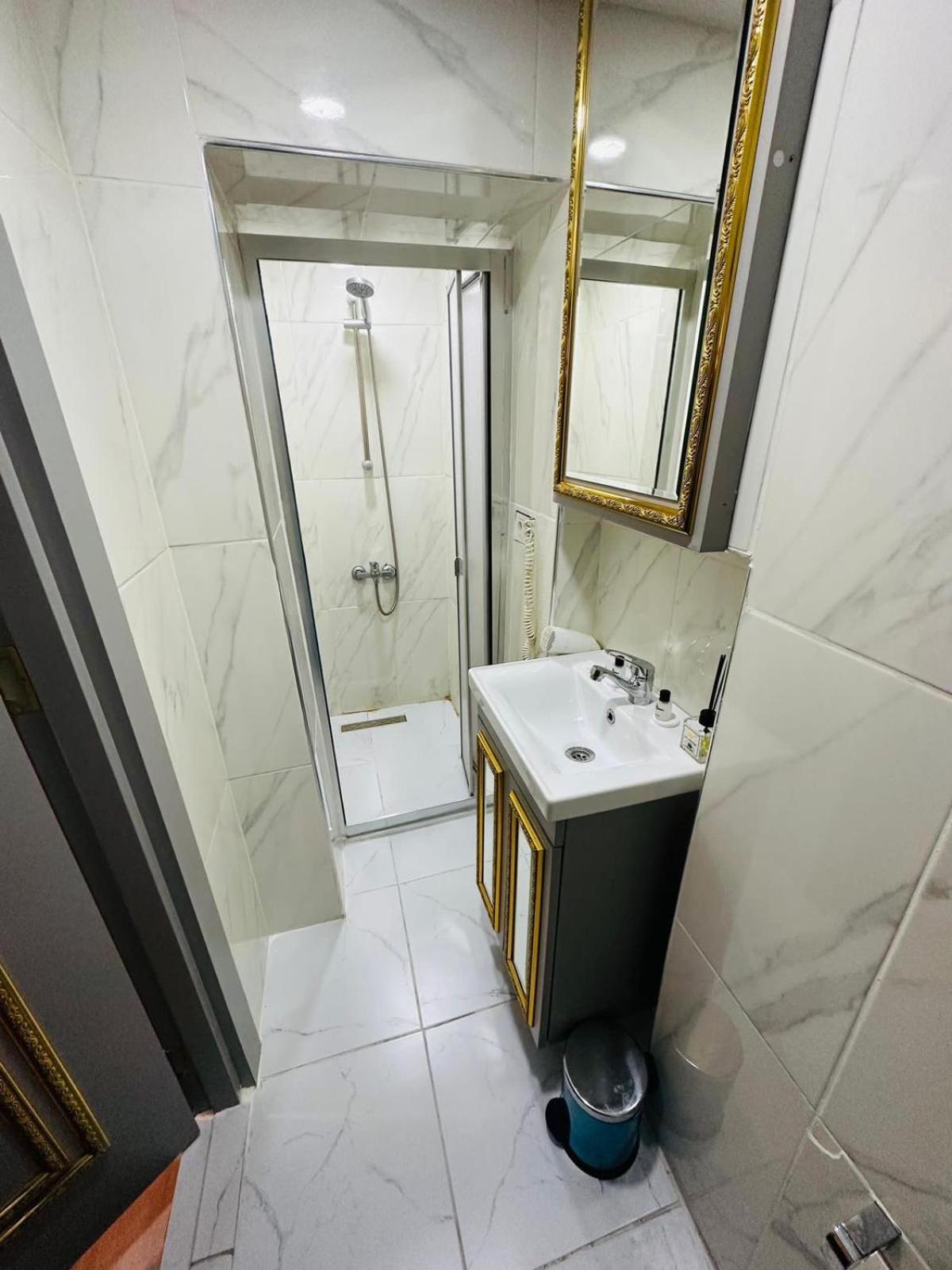 Taksim Maria Suit Hotel Истанбул Екстериор снимка