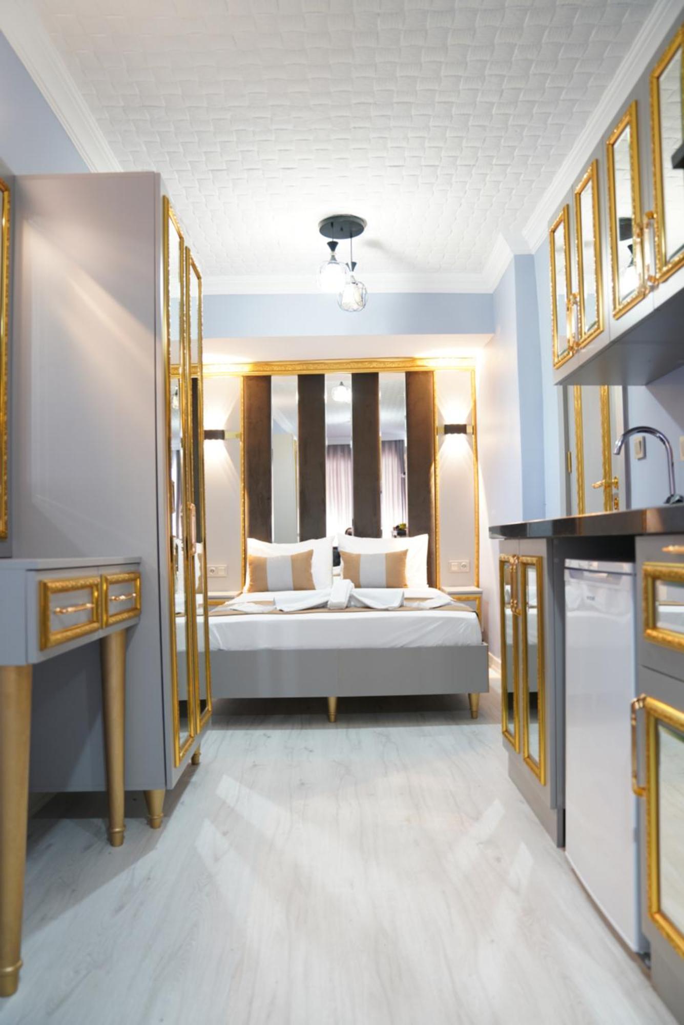 Taksim Maria Suit Hotel Истанбул Екстериор снимка